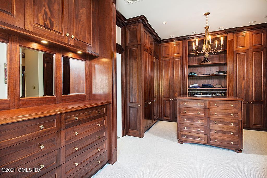 41 Alpine Road Greenwich, CT 06830 - Photo 23 of 32 DRESSING ROOM