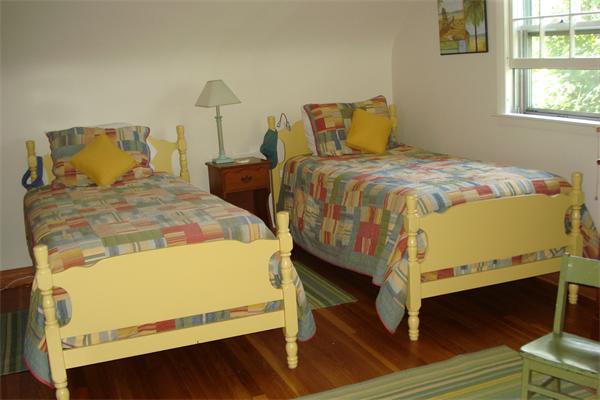 18 Bernard Road Woburn, MA 01801 - Photo 13 of 19 Gallery Image 13
