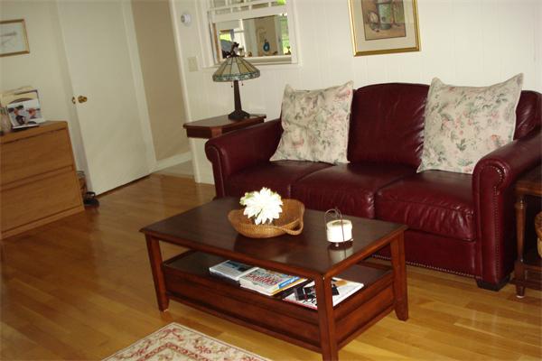 18 Bernard Road Woburn, MA 01801 - Photo 8 of 19 Gallery Image 8