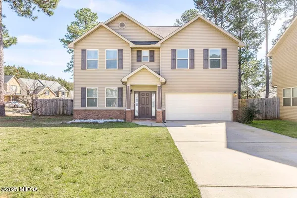 $255,000 | 141 Back Cedar Lane, Warner Robins, GA 31093