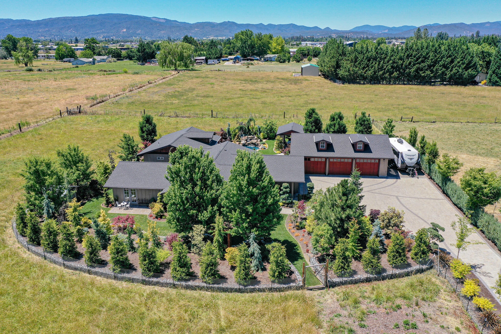 998 West Justice Road Central Point, OR 97502 - Photo 1 of 61 DJI_0904