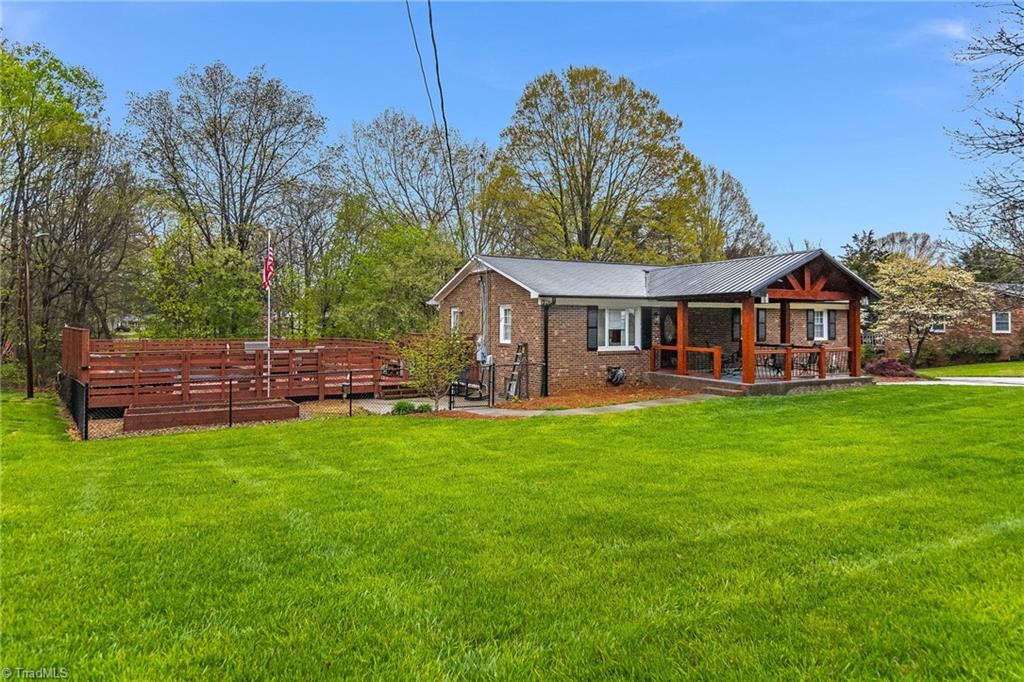 4166 Hubbard Road Winston-Salem, NC 27101 - Photo 5 of 39 Gallery Image 5