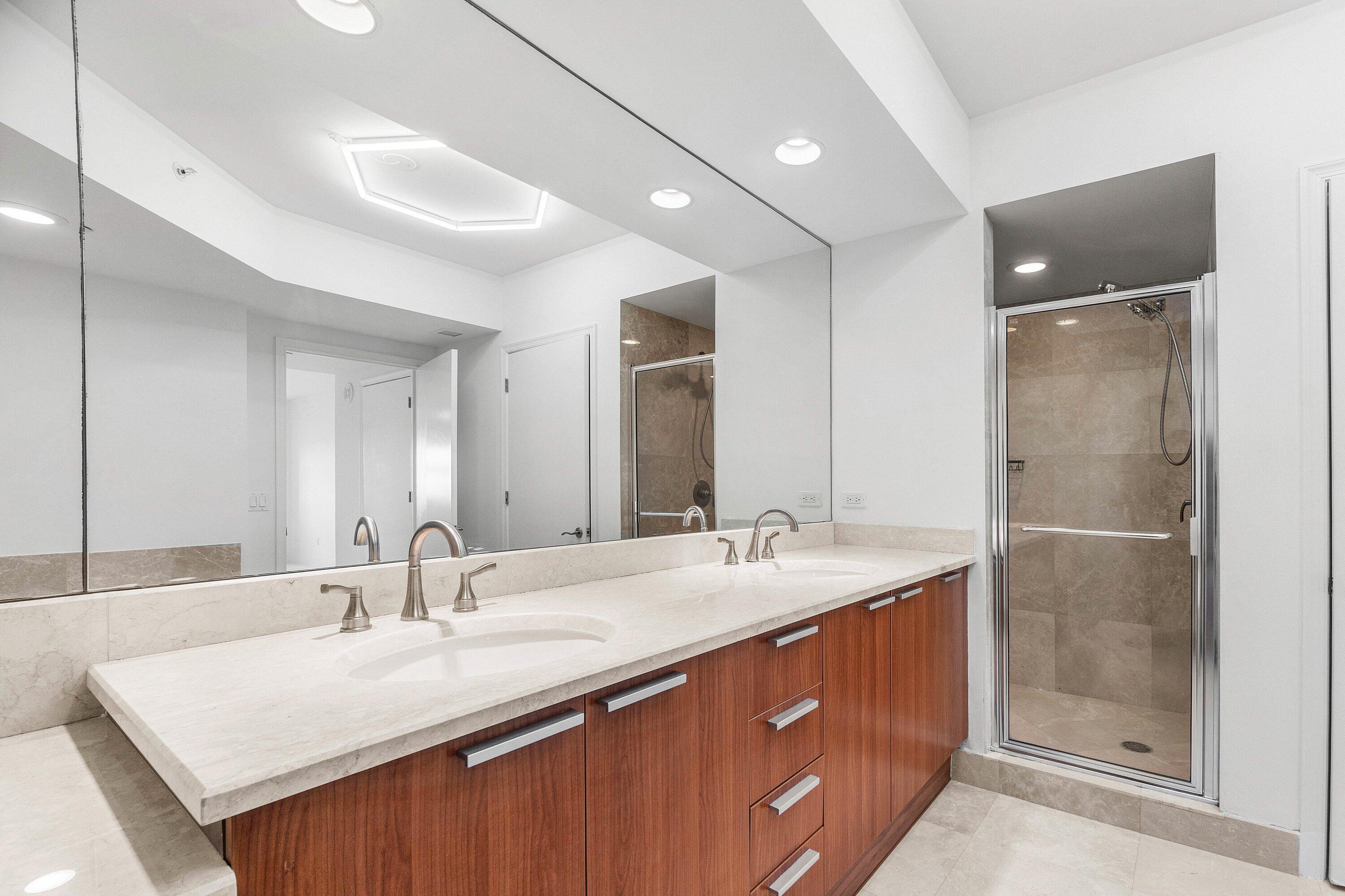2650 Lake Shore Drive, Unit 1005 Riviera Beach, FL 33404 - Photo 14 of 52 Primary Bath