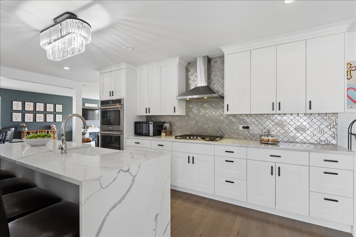 8154 Root Court Niles, IL 60714 - Photo 11 of 32