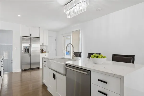 $699,000 | 8154 Root Court, Niles, IL 60714