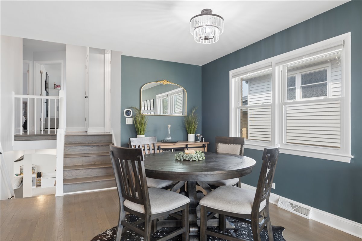 8154 Root Court Niles, IL 60714 - Photo 8 of 32