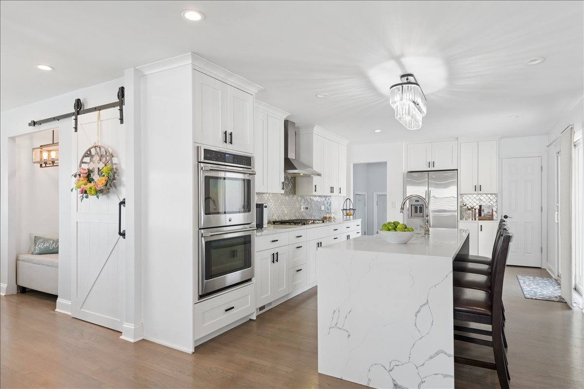 8154 Root Court Niles, IL 60714 - Photo 10 of 32