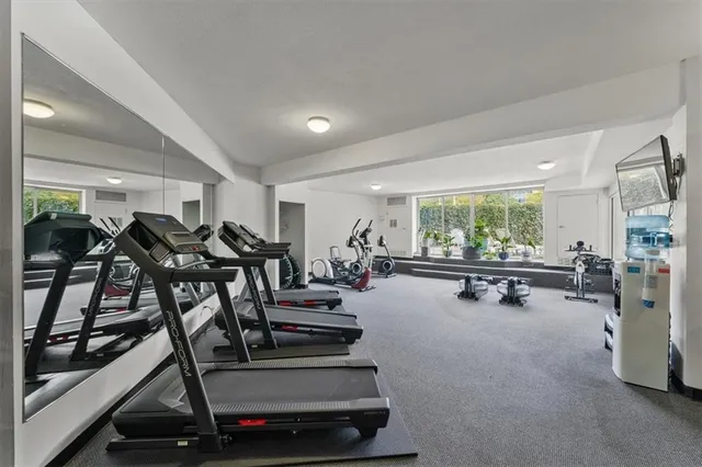 $185,000 | 3838 Rainbow Boulevard, Unit 304, Kansas City, KS 66103