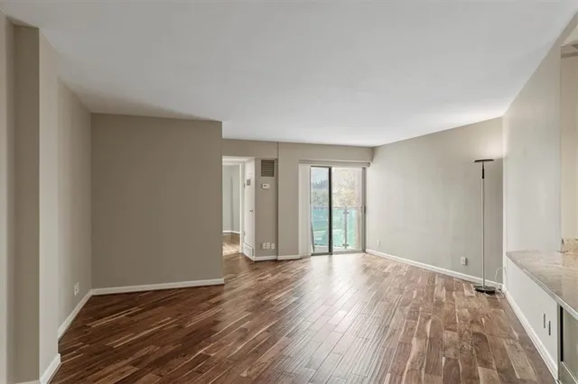 $185,000 | 3838 Rainbow Boulevard, Unit 304, Kansas City, KS 66103