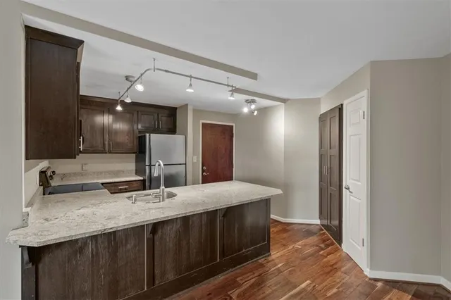 $185,000 | 3838 Rainbow Boulevard, Unit 304, Kansas City, KS 66103