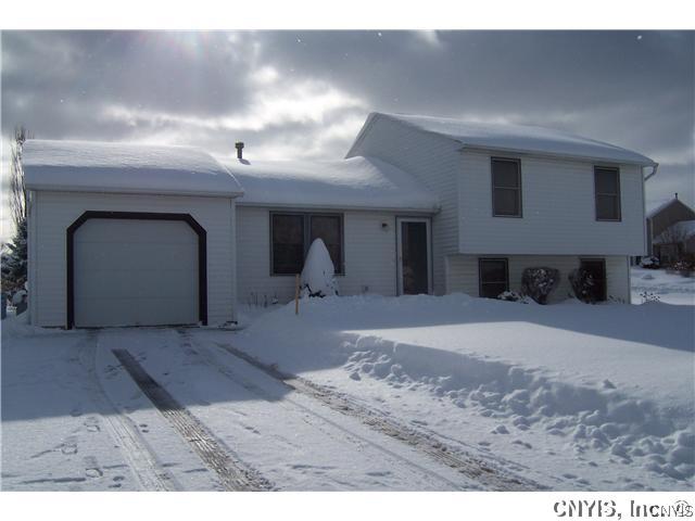 8125 Circuit Rider Path Cicero, NY 13039 - Photo 1 of 1 Exterior Front