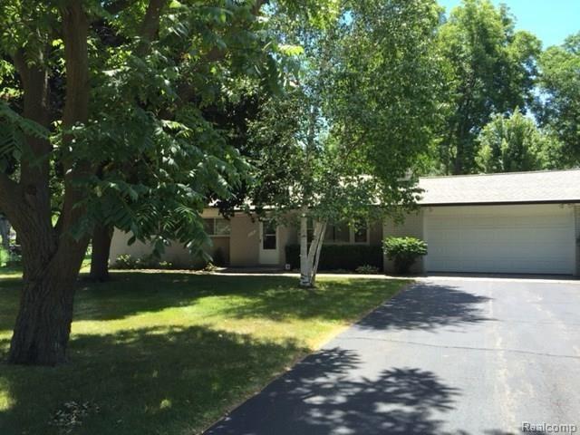 316 Booth Road Troy, MI 48085 - Photo 1 of 20 IMG_3426.JPG