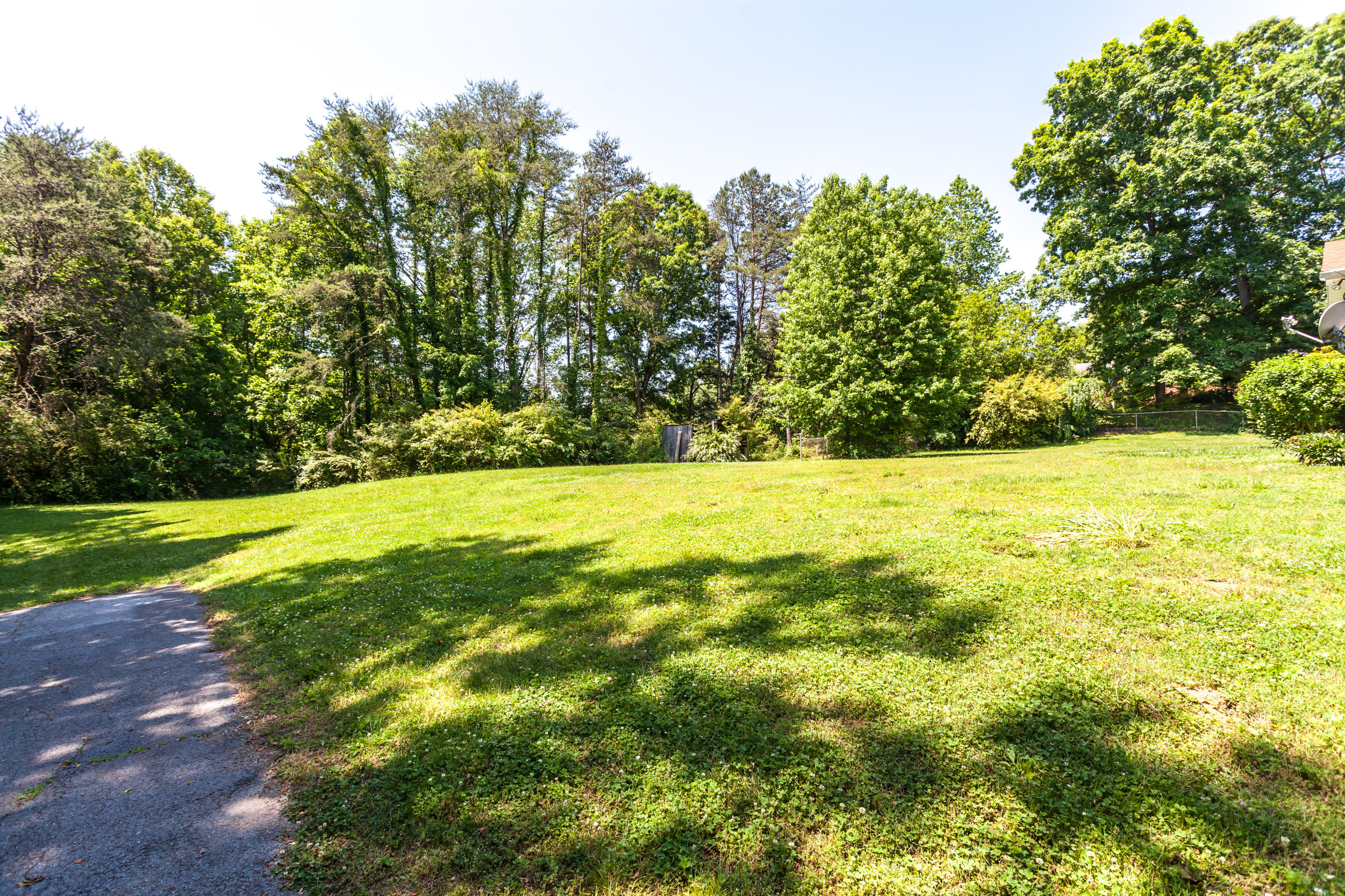 351 Old Emory Road Clinton, TN 37716 - Photo 5 of 34 006160523-2-351OldEmoryRdClintonTN-FULL