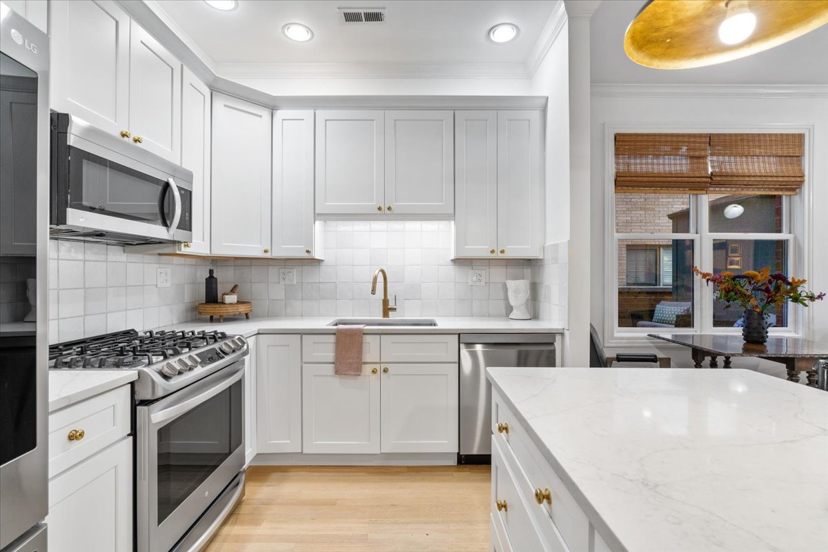 1355 West Washington Boulevard, Unit 2D Chicago, IL 60607 - Photo 6 of 28