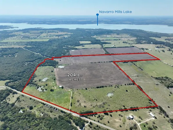 $1,638,100 | 19149 Farm To Market Road 744, Frost, TX 76641