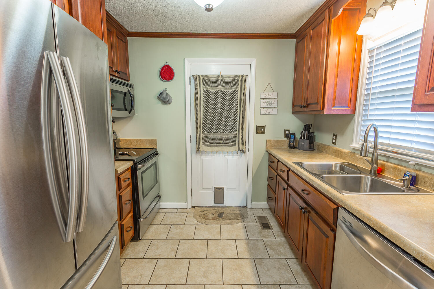 504 Forrest Road Fort Oglethorpe, GA 30742 - Photo 6 of 34 504 Forrest Road HD -11