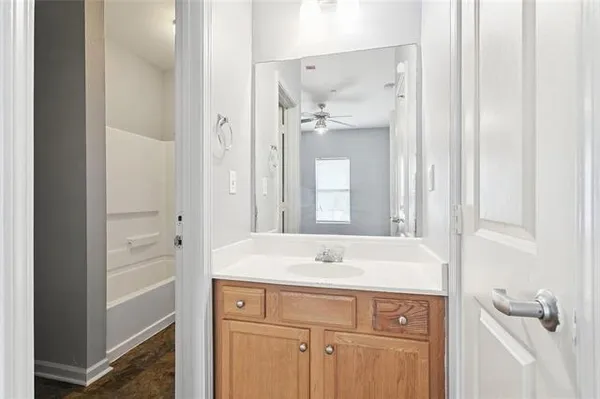 $1,300 | 373 Community College Drive, Unit 303, Baton Rouge, LA 70806