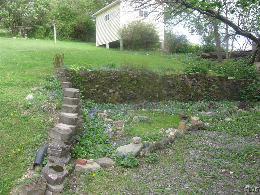 616 South Summit Road Bath, PA 18014 - Photo 6 of 22
