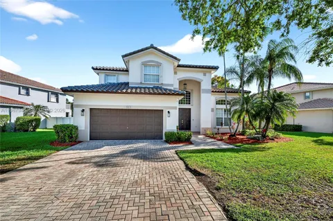 $875,000 | 1511 Northwest 168th Avenue, Pembroke Pines, FL 33028