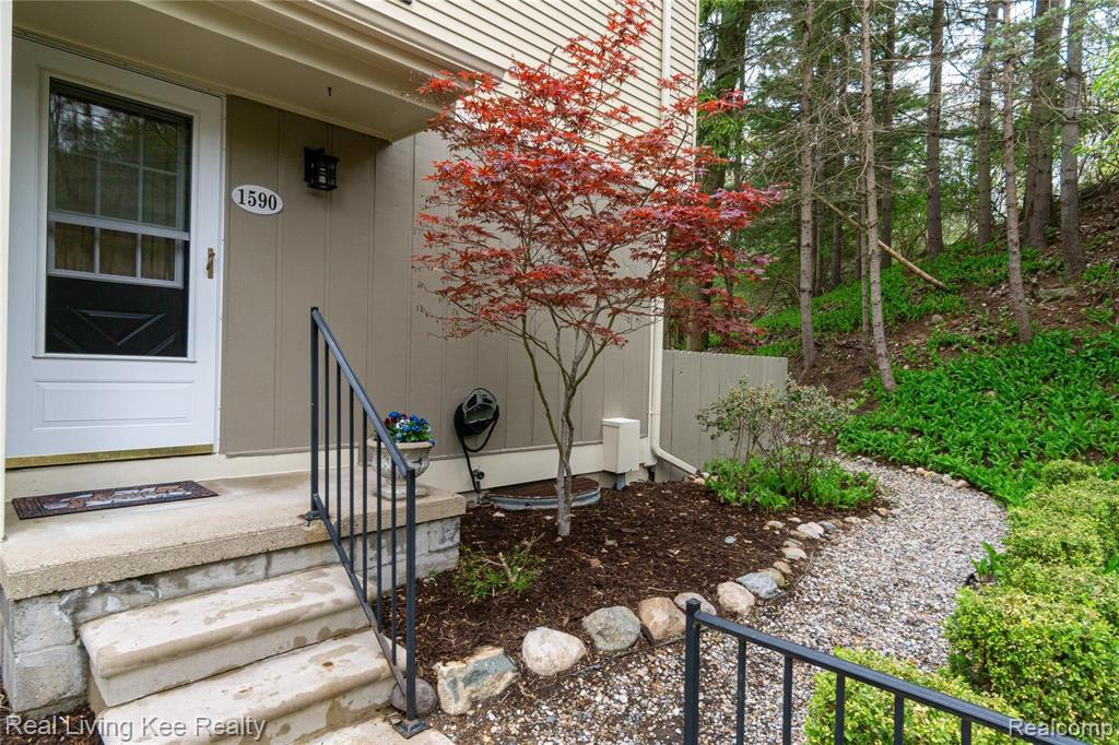 1590 Ravine Lane, Unit 171 Rochester Hills, MI 48306 - Photo 19 of 22