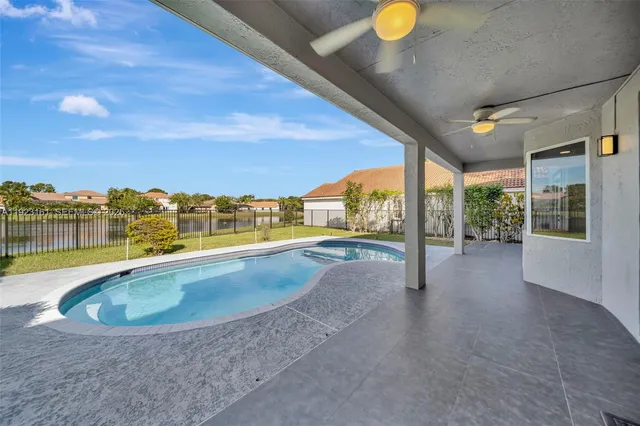 a view of an entryway with a door