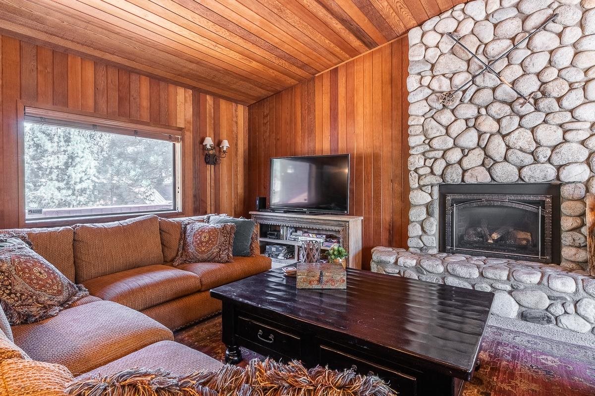507 Monterey Pine Road Mammoth Lakes, CA 93546 - Photo 10 of 48 Gallery Image 10