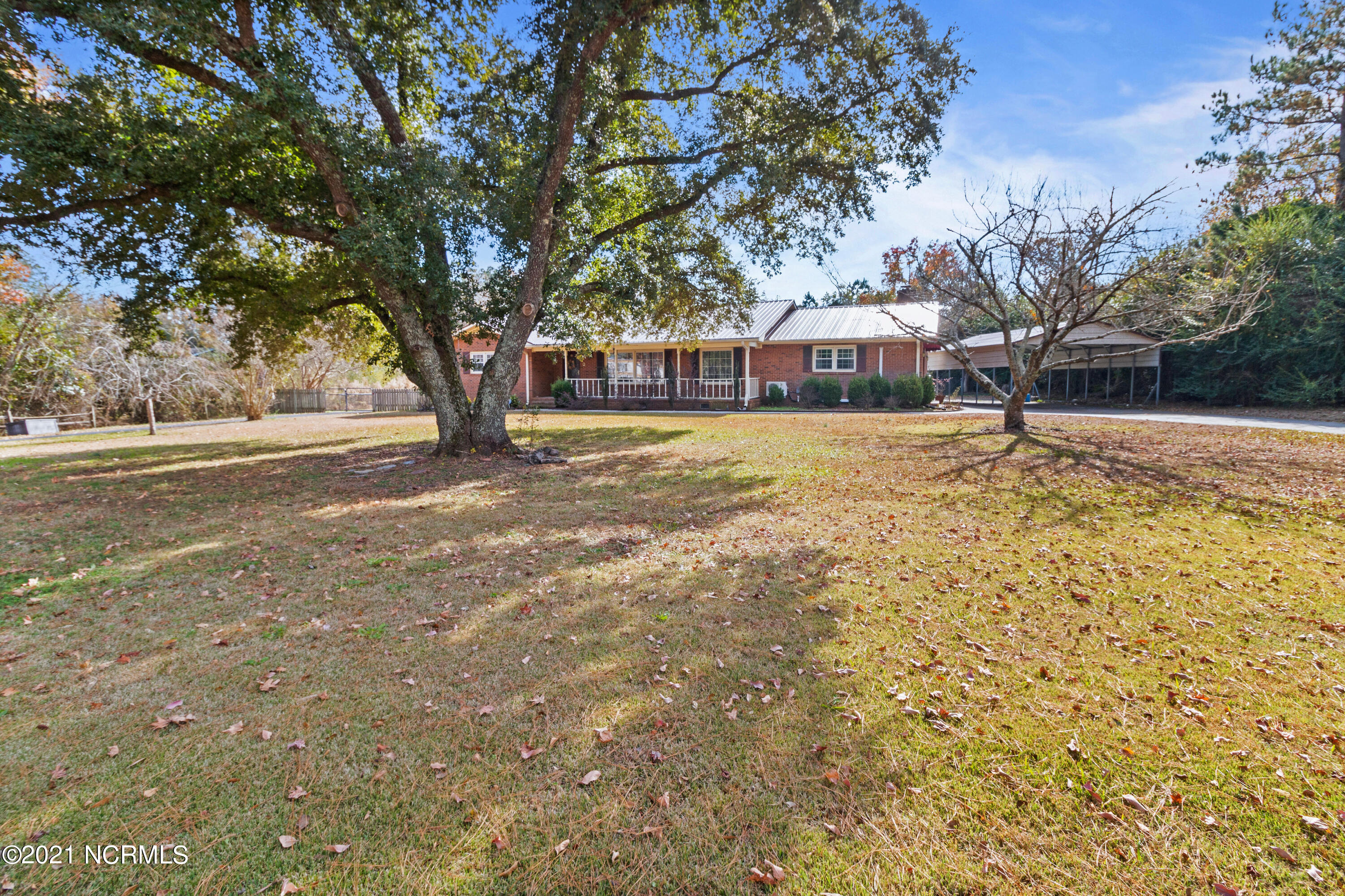 144 Thomas Humphrey Road Jacksonville, NC 28546 - Photo 2 of 31 IMG_2605