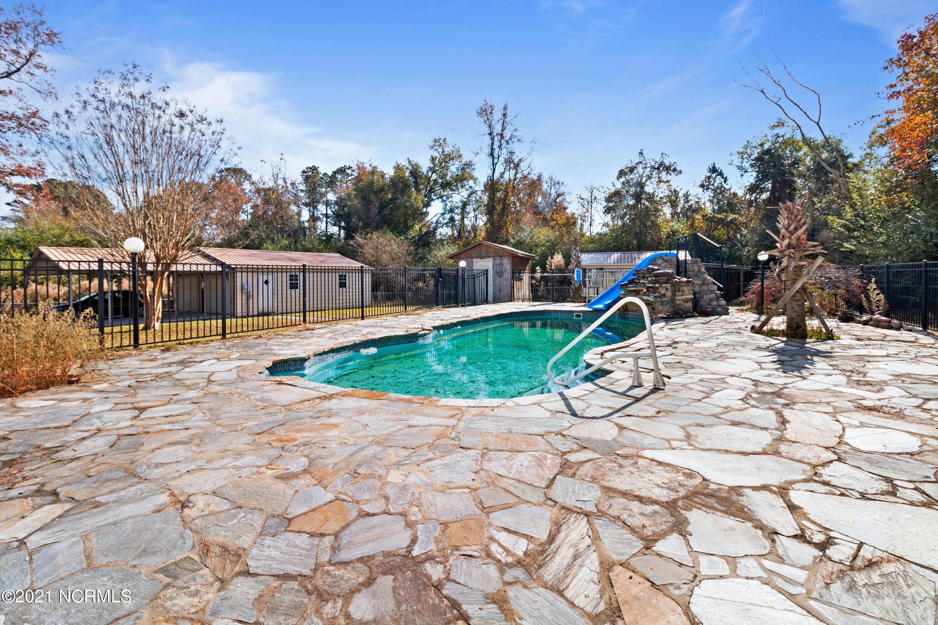 144 Thomas Humphrey Road Jacksonville, NC 28546 - Photo 6 of 31 IMG_2456