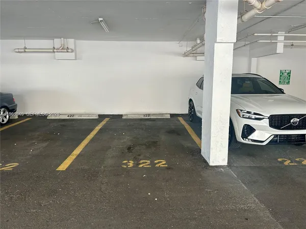 $2,700 | 1665 Bay Road, Unit 322, Miami Beach, FL 33139