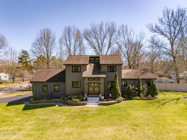 $474,900 | 25 Kimberly Lane, Moreau, NY 12828