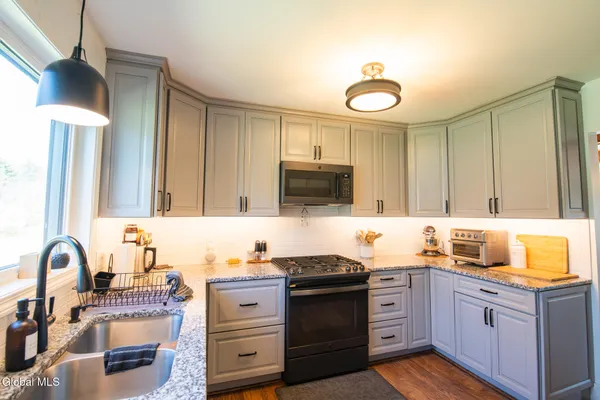 $474,900 | 25 Kimberly Lane, Moreau, NY 12828