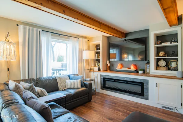 $474,900 | 25 Kimberly Lane, Moreau, NY 12828