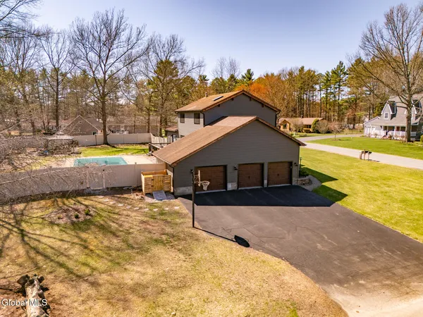 $474,900 | 25 Kimberly Lane, Moreau, NY 12828