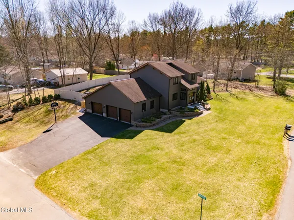 $474,900 | 25 Kimberly Lane, Moreau, NY 12828