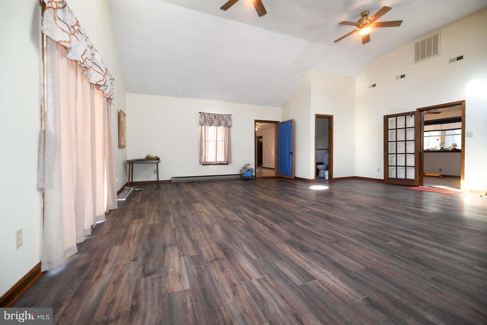 22239 Point Lookout Road Leonardtown, MD 20650 - Photo 5 of 23 Family Room