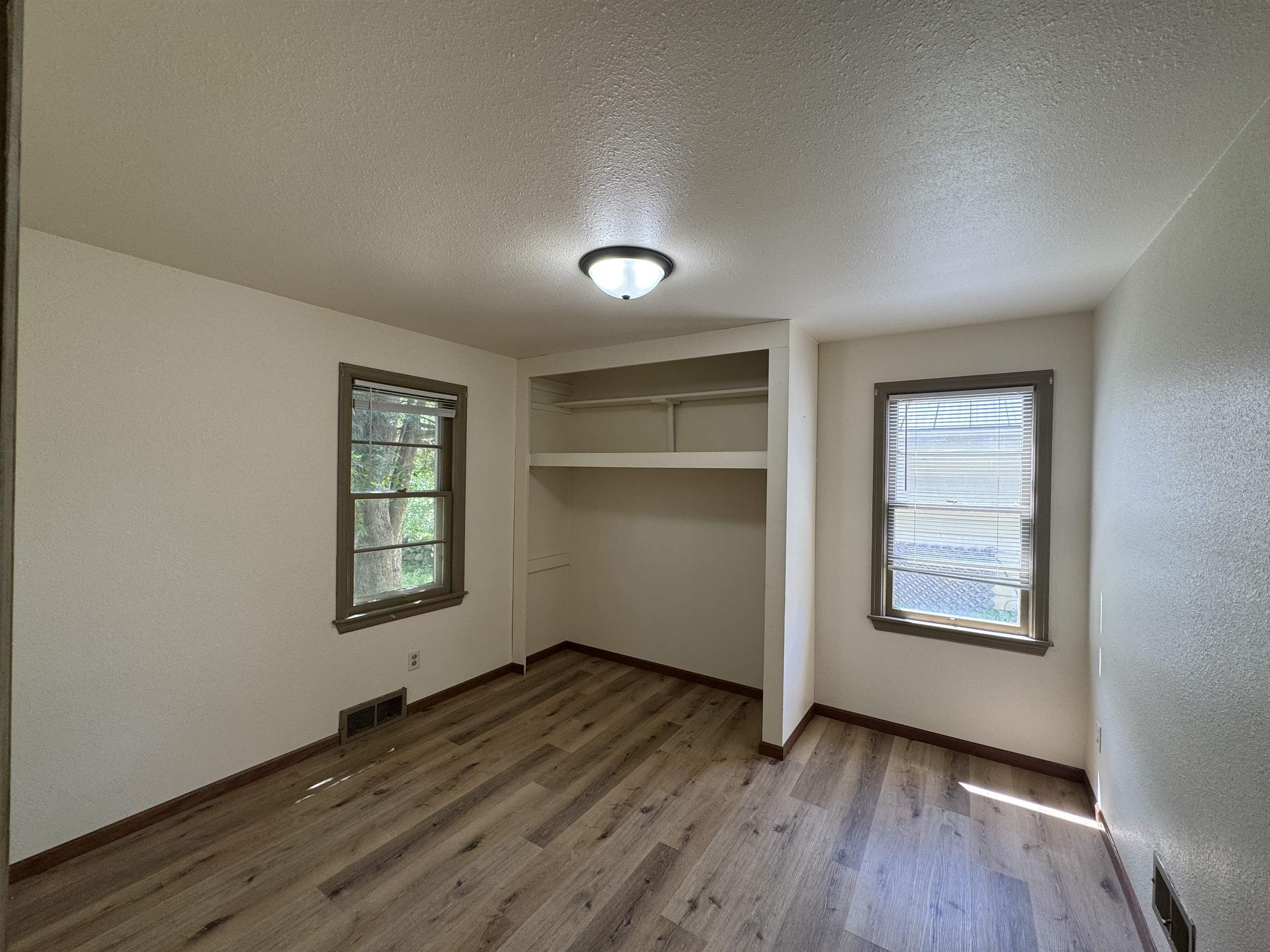 720 East Fulton Street Waupaca, WI 54981 - Photo 7 of 24