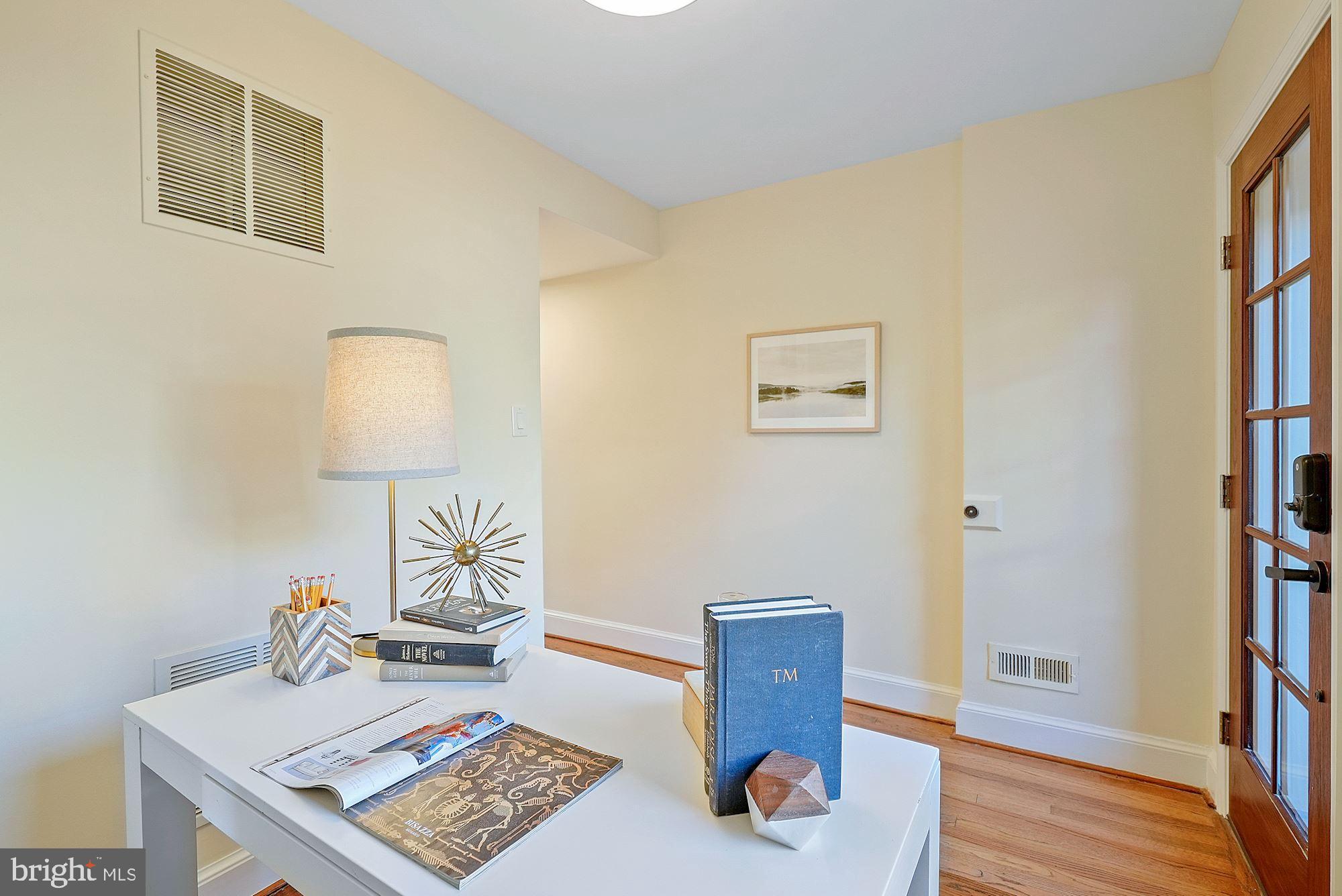 1529 1st Street Northwest Washington, DC 20001 - Photo 14 of 31 Main Level Den