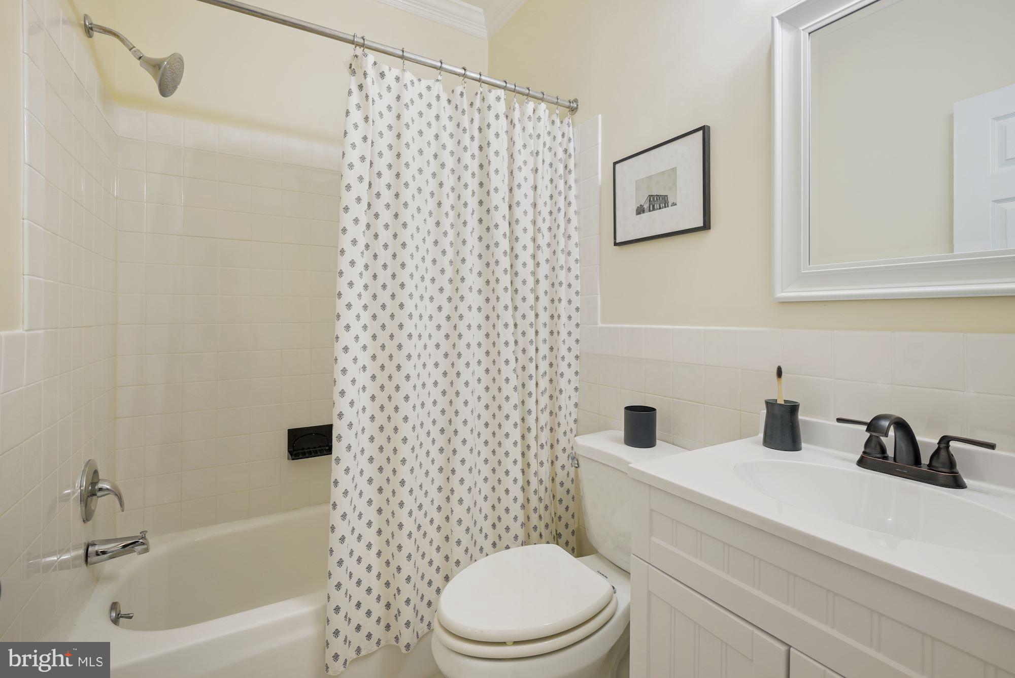 1529 1st Street Northwest Washington, DC 20001 - Photo 21 of 31 Guest Bath