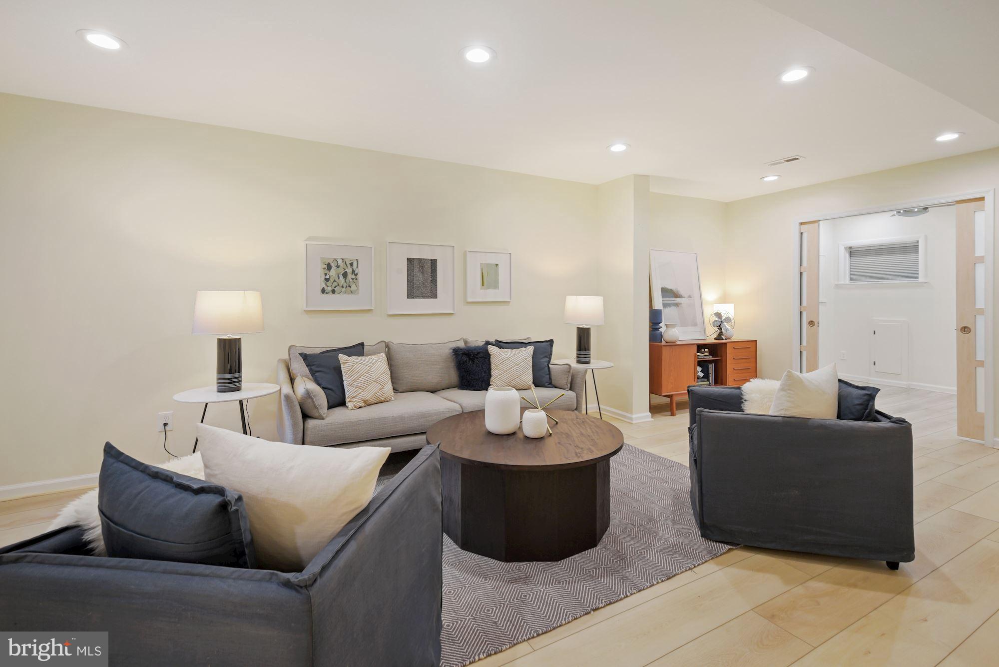 1529 1st Street Northwest Washington, DC 20001 - Photo 27 of 31 Family Room