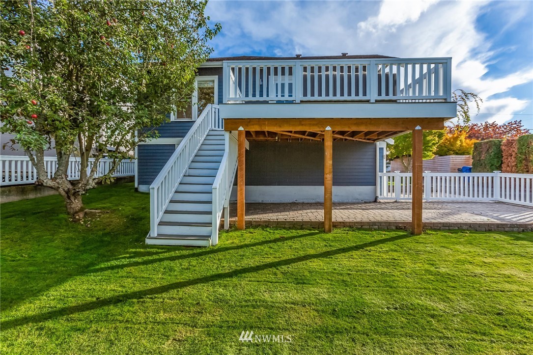 4140 Southwest Ida Street Seattle, WA 98136 - Photo 39 of 39 a view of deck with a garden