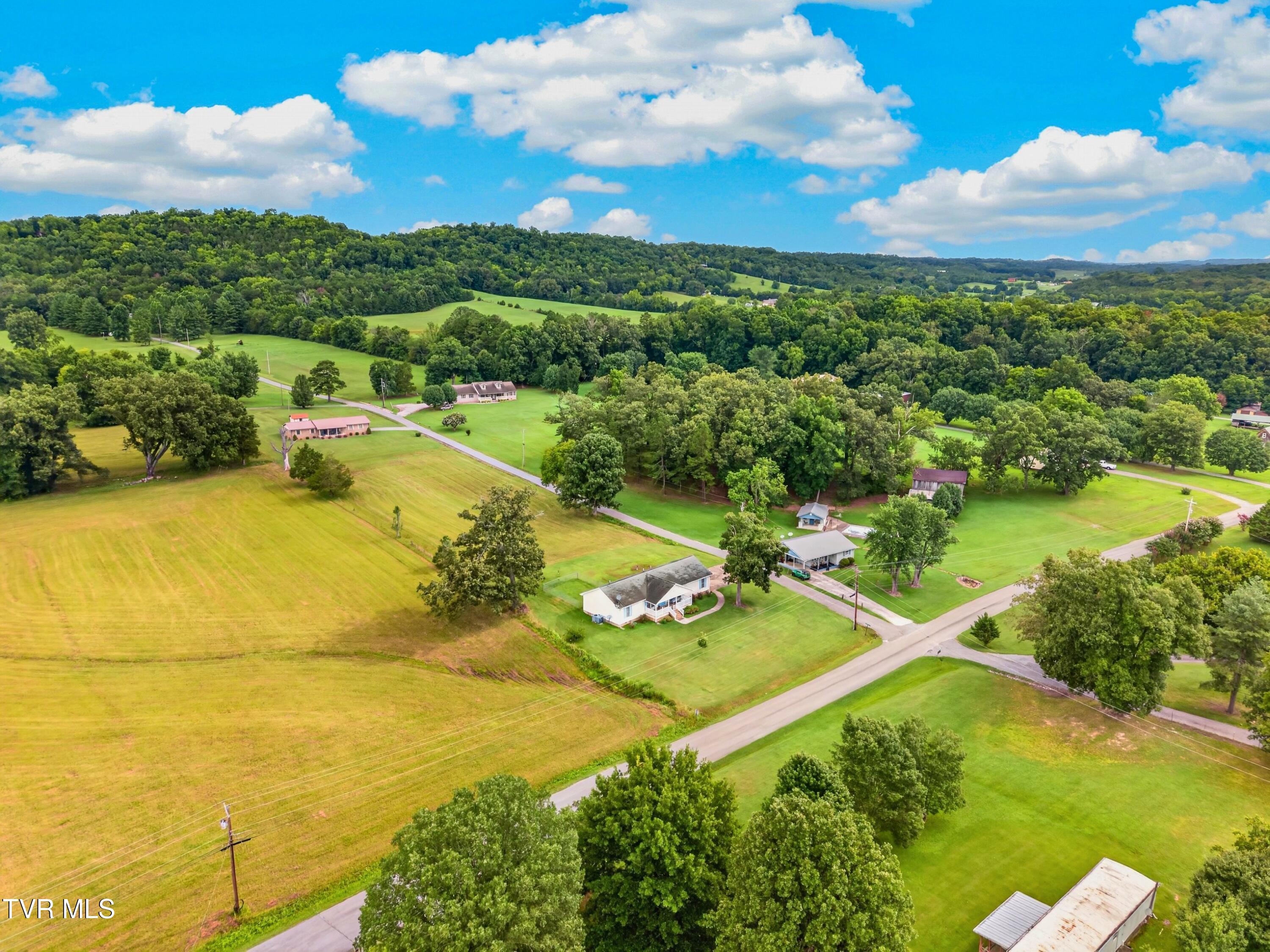1601 Northern Ridge Road Bybee, TN 37713 - Photo 8 of 28 004-1601NorthernRidgeRoad-Bybee-TN-37713
