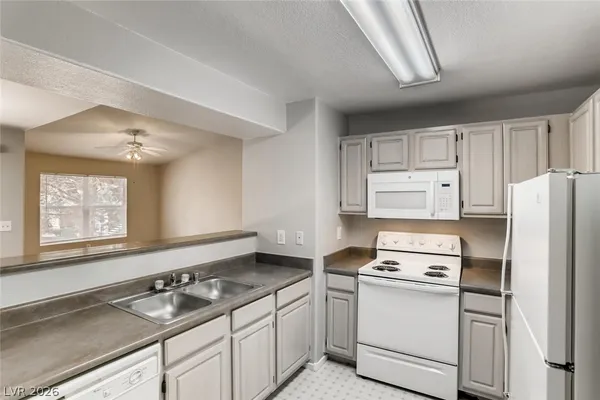 $1,530 | 555 East Silverado Ranch Boulevard, Unit 2012, Las Vegas, NV 89183
