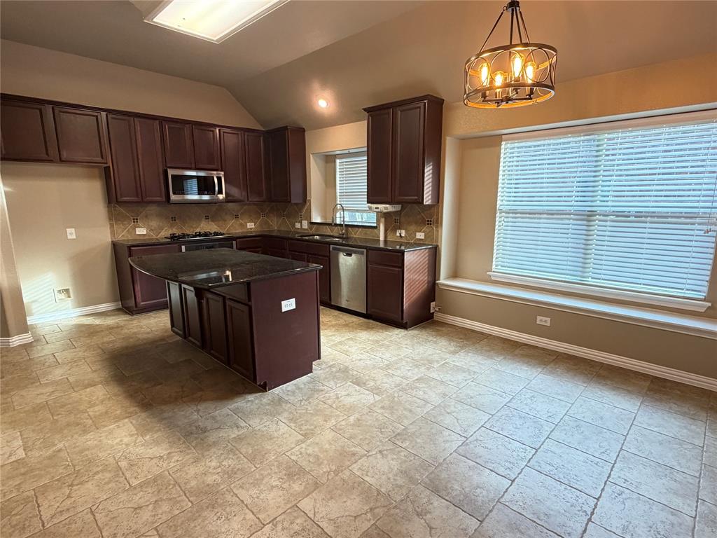 10329 StonesideTrail Fort Worth, TX 76244 - Photo 7 of 24