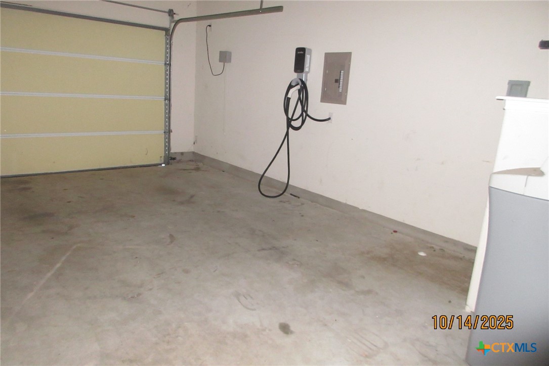 117 Open Sky Way, Unit 4D Jarrell, TX 76537 - Photo 14 of 36 a view of small space