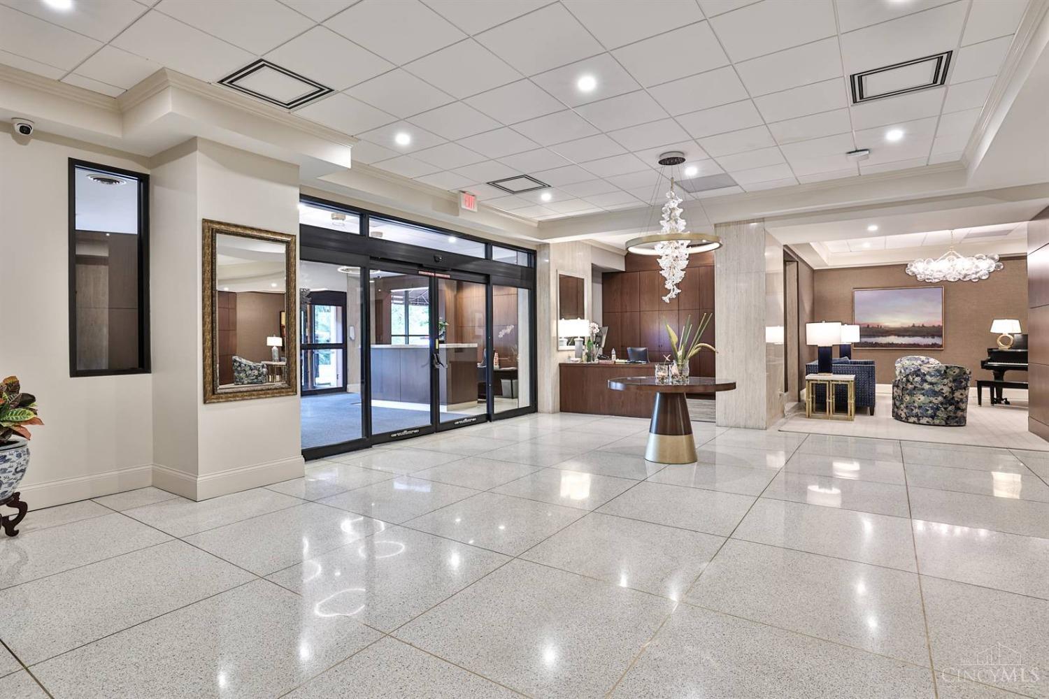 2444 Madison Road, Unit 307 Cincinnati, OH 45208 - Photo 3 of 41 Gallery Image 3