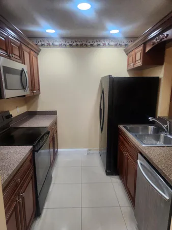 $2,400 | 5231 Pine Abbey Drive South, West Palm Beach, FL 33415