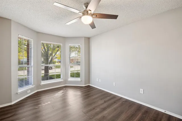 $420,000 | 1013 Chesterfield Drive, Murphy, TX 75094