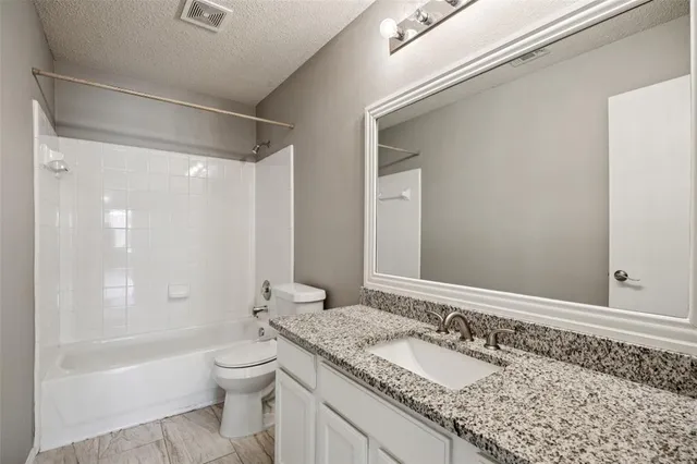 $420,000 | 1013 Chesterfield Drive, Murphy, TX 75094