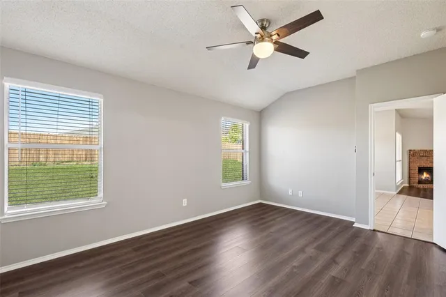 $420,000 | 1013 Chesterfield Drive, Murphy, TX 75094