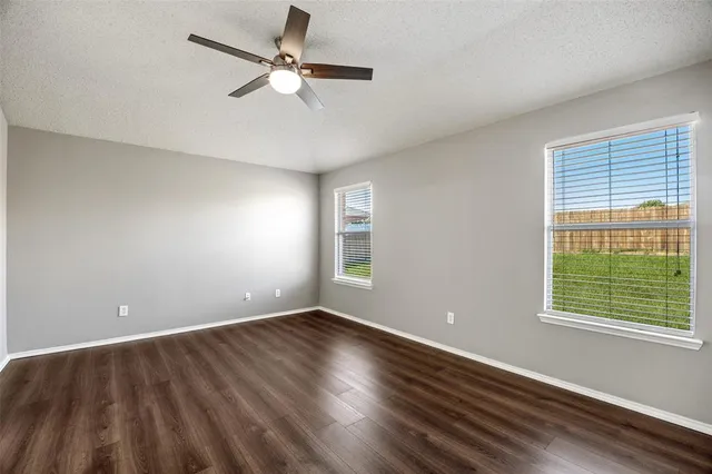 $420,000 | 1013 Chesterfield Drive, Murphy, TX 75094